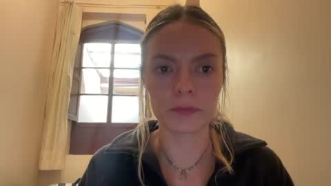 papichulo y mamichula online show from June 23, 9:46 pm