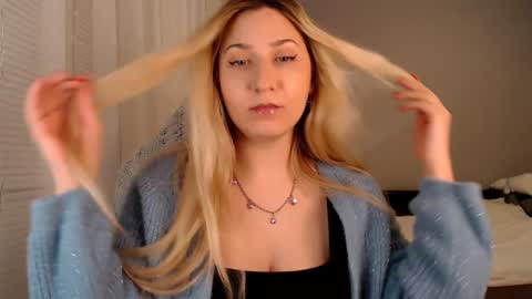 Amelia online show from January 24, 6:46 pm