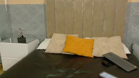  Victoria  online show from May 20, 12:24 pm