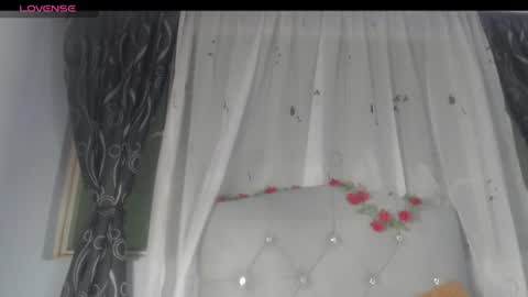 victoria_founta1n online show from July 7, 10:34 pm