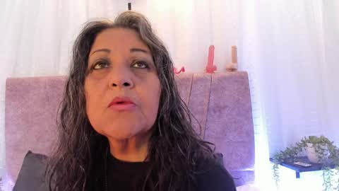 victoriaa_anderson_ online show from April 1, 2:25 pm