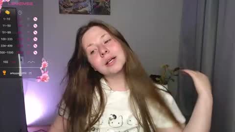 victoriassecrets_ online show from June 26, 8:54 pm