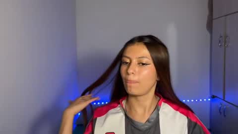 viky_evanss online show from June 30, 10:20 pm