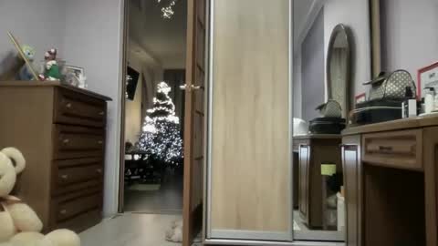 Funny  girl online show from February 11, 10:50 pm