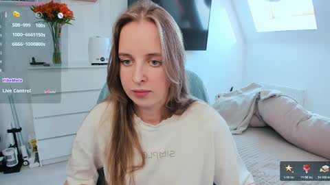 Violet online show from April 8, 1:35 pm