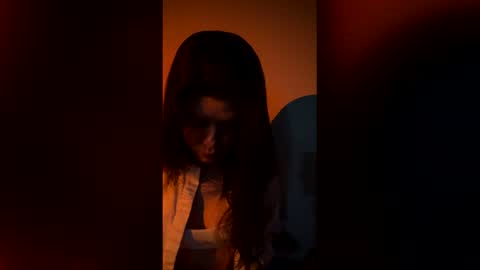 violet_moon999 online show from March 18, 8:25 pm