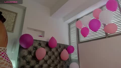 violeta  online show from April 15, 5:35 pm