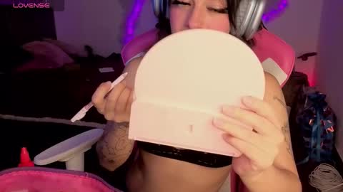   online show from March 8, 8:13 pm