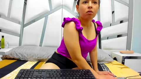 violett_bliss online show from July 19, 3:20 am