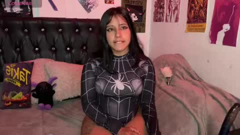 violett_dante online show from June 27, 7:42 am