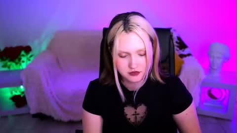 Violett online show from July 6, 8:52 am
