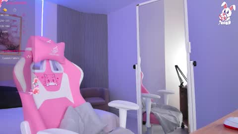 Chloe online show from November 4, 3:00 am