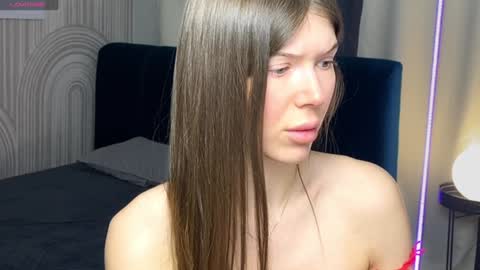 Vivian Evans online show from February 4, 1:23 am