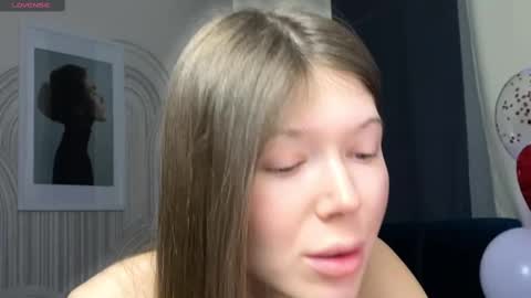 Vivian Evans online show from February 17, 12:54 am