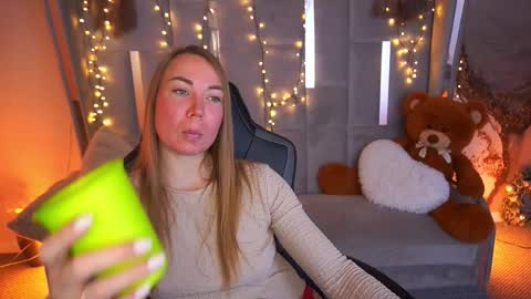 Ur Lady online show from March 21, 9:09 pm