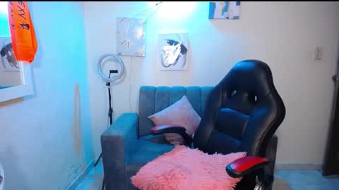 EMILY online show from April 5, 10:47 am