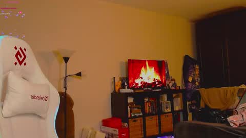  moon  online show from November 8, 4:01 pm