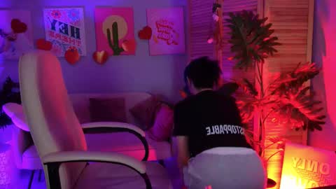 little girl who is always rightLisa online show from March 28, 1:16 am