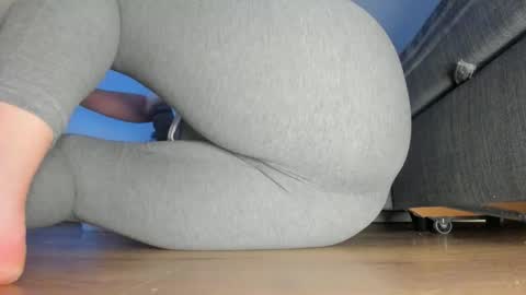 wet_pants2022 online show from May 27, 9:56 pm
