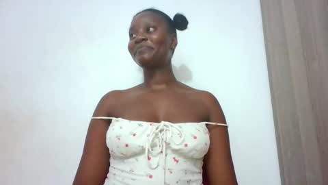 wet_pussieyy online show from March 20, 12:04 am