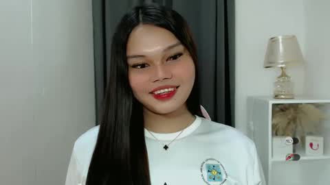 wet_velvet_xo online show from March 15, 8:27 am