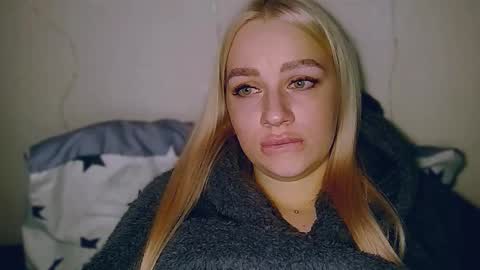 whitehex666 online show from February 12, 1:46 pm