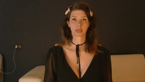 White Queen online show from May 24, 3:11 pm