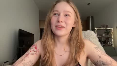 Alisa online show from May 31, 8:31 am