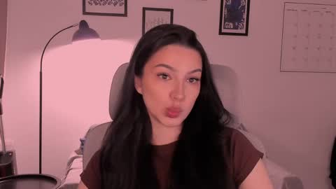 whoislulu online show from March 29, 7:02 pm