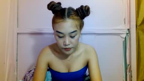 wild_doll69 online show from May 23, 7:01 pm