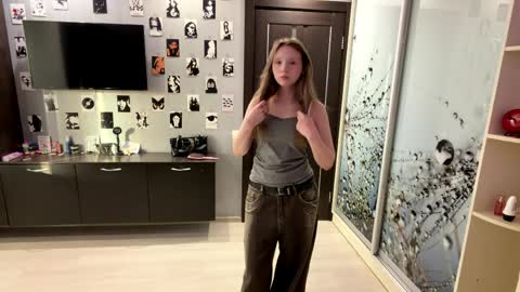 Olivia online show from April 7, 3:14 pm