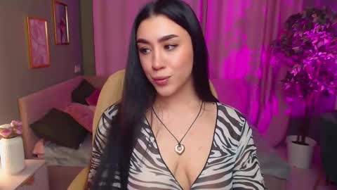 Lola online show from March 27, 8:26 am