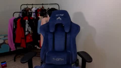 Neo and Abby online show from March 7, 4:03 pm