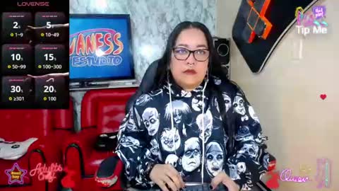xander_taylor_ online show from June 14, 5:19 am
