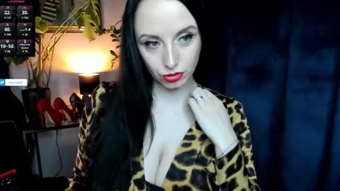 Leila online show from February 10, 2:26 pm