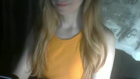 xlorax77703 online show from April 12, 2:03 am