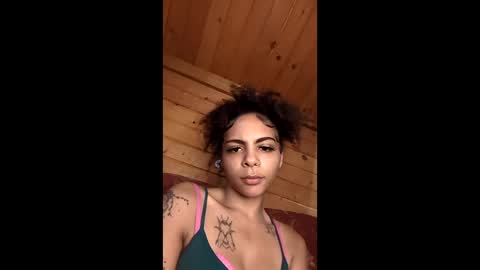 yalayna_ online show from May 21, 4:16 pm