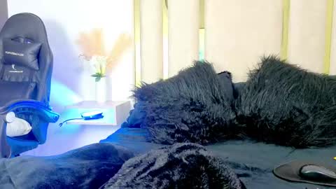 Yeli Amber online show from April 22, 2:52 am