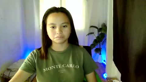 yhannaah online show from March 25, 8:17 am