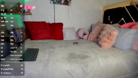 lucy online show from January 9, 2:38 am