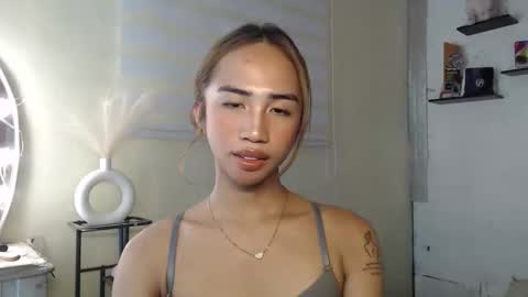 your_girl_cessxoxo online show from April 21, 9:05 am
