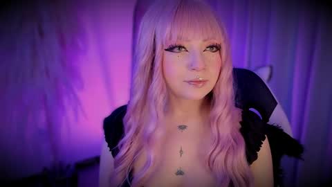 Cami independent model online show from March 31, 5:29 am