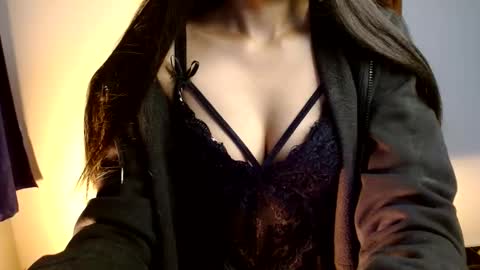 Your Priya01 online show from December 31, 11:09 am