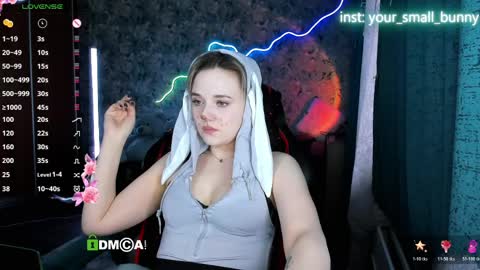 Molly online show from April 6, 2:11 am