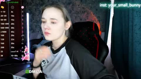 Molly online show from April 17, 2:24 am