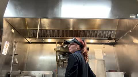 yourfavoriteshorty online show from March 7, 4:19 am