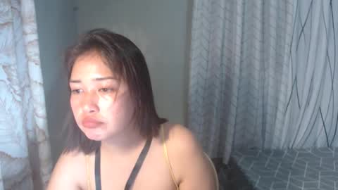 yourhotyash_ online show from April 1, 1:41 pm