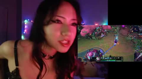 yourpetitepleasure online show from July 4, 8:21 am