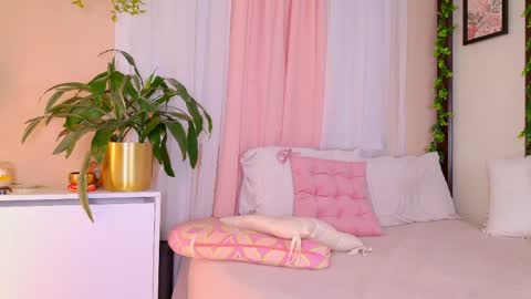   online show from April 21, 1:42 am