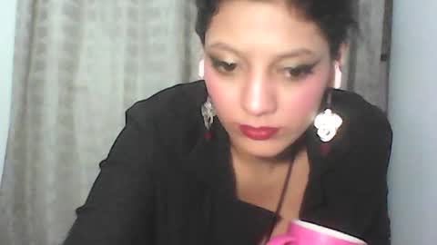 Zafiro online show from August 5, 5:08 pm